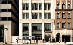 Arlo Chicago